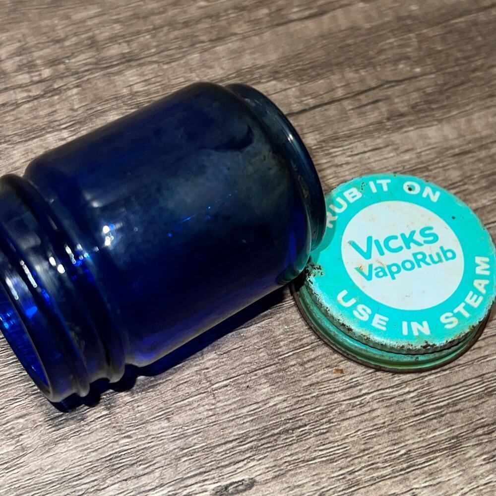 VTG Vicks Vapor Rub Blue Cobalt Glass Jar w/ Twist Metal Cap 2.5"  x 1.5" W #1 - Picture 6 of 7